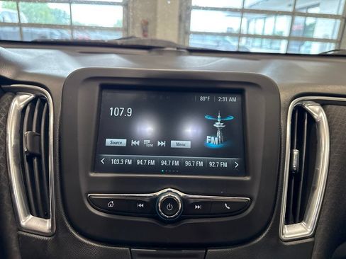 Used 2016 Chevrolet Malibu LT FWD image 23