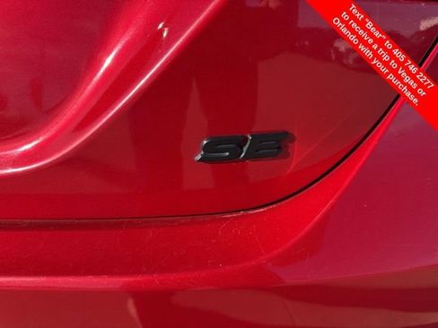 Used 2023 Toyota Camry SE image 10