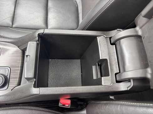 Used 2017 GMC Acadia SLT AWD/4WD image 31