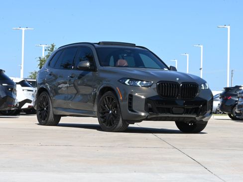 Used 2026 BMW X5 xDrive40i w/ M Sport Package AWD/4WD image 2