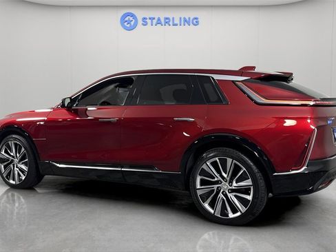 Used 2024 Cadillac Lyriq Luxury w/ LPO, Floor Liner Package image 4