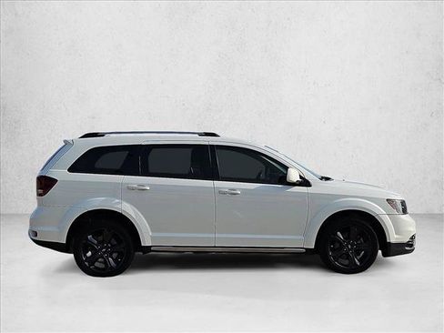 Used 2019 Dodge Journey Crossroad FWD image 4