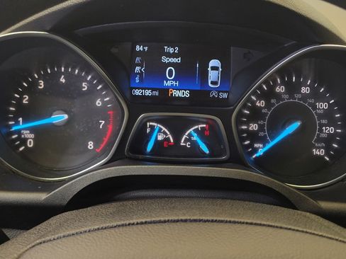 Used 2018 Ford Escape SE w/ Ford Safe & Smart Package FWD image 23