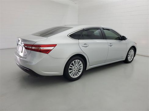 Used 2014 Toyota Avalon XLE Touring image 5