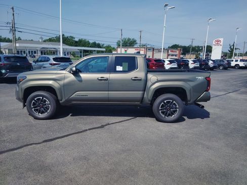 New 2026 Toyota Tacoma TRD Sport AWD/4WD image 4