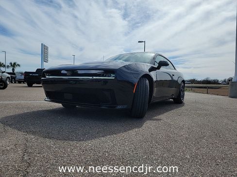 New 2025 Dodge Charger Daytona R/T w/ Plus Group image 4