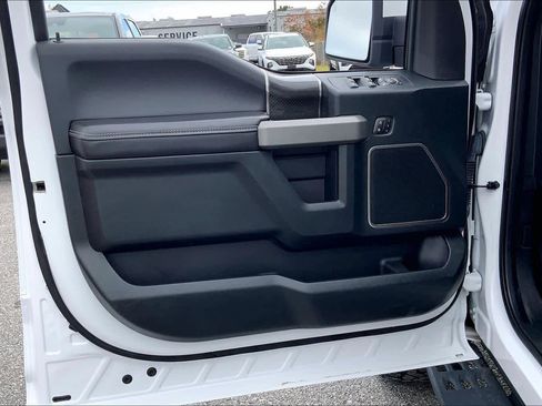 Used 2019 Ford F150 Raptor w/ Equipment Group 802A Luxury image 21