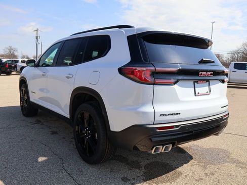 New 2026 GMC Acadia Elevation image 31
