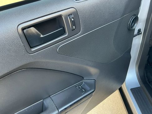 Used 2014 Ford Mustang Coupe RWD image 11