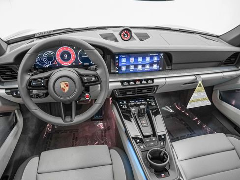 New 2026 Porsche 911 Carrera 4S image 19