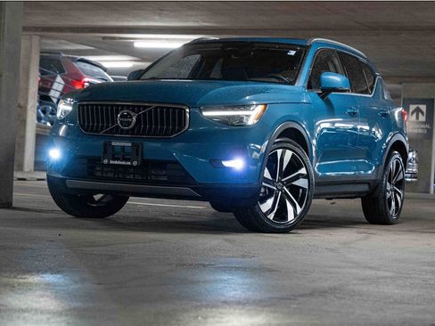 Certified 2023 Volvo XC40 B5 Ultimate w/ Protection Package Premier AWD/4WD image 1