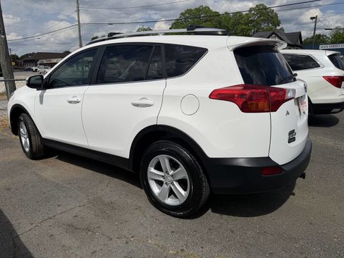Used 2013 Toyota RAV4 XLE FWD image 4