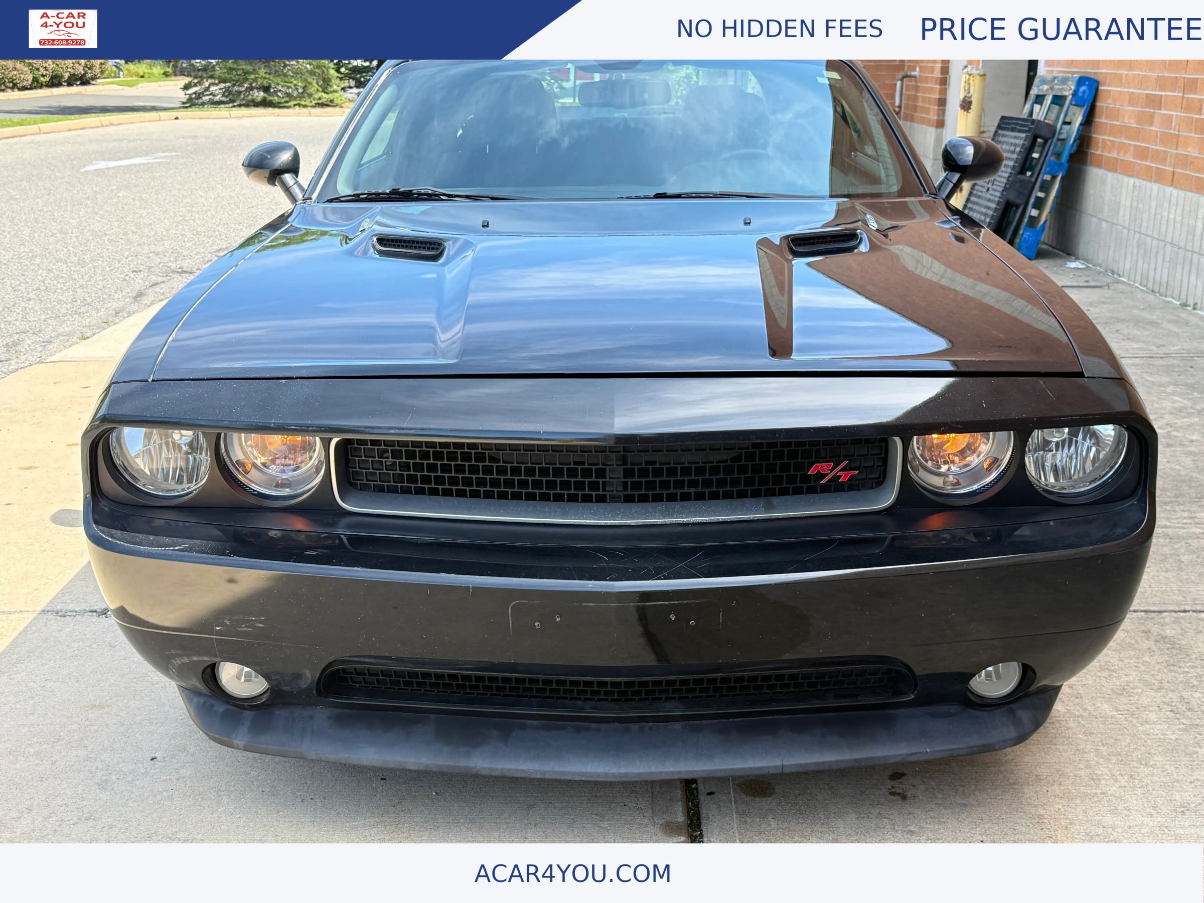 Used 2014 Dodge Challenger R/T RWD image 2