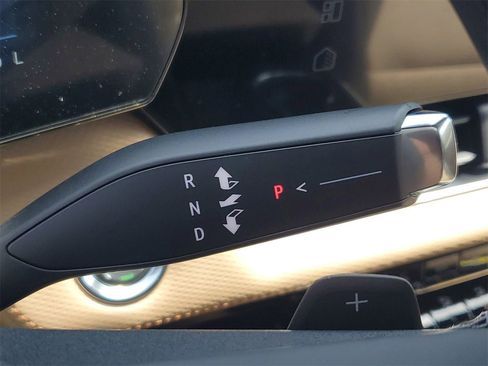 New 2026 Chevrolet Equinox ACTIV w/ Convenience Package III image 30