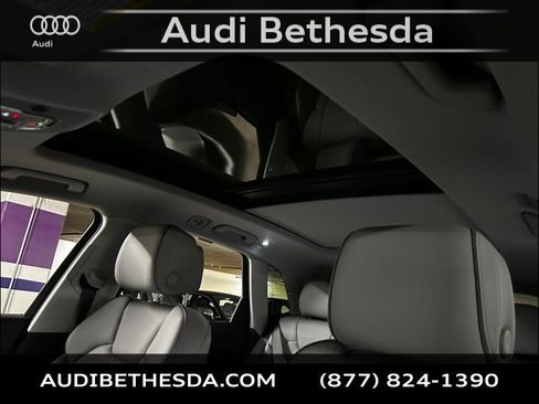 Used 2023 Audi Q5 2.0T Prestige w/ Prestige Package image 31