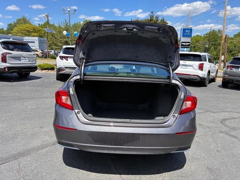 Used 2018 Honda Accord LX image 11