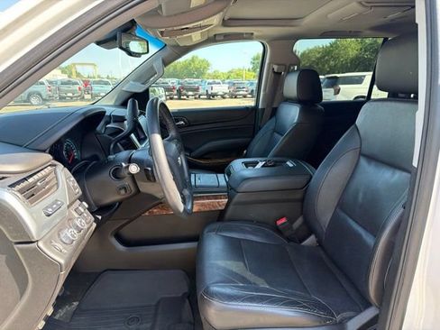 Used 2017 Chevrolet Suburban Premier AWD/4WD image 15