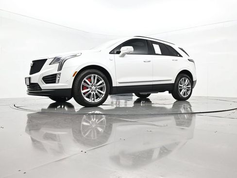 Certified 2024 Cadillac XT5 Sportv w/ Technology Package AWD/4WD image 48