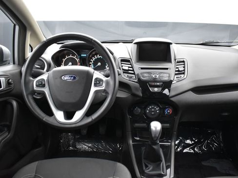 Used 2014 Ford Fiesta SE w/ Equipment Group 201A image 17