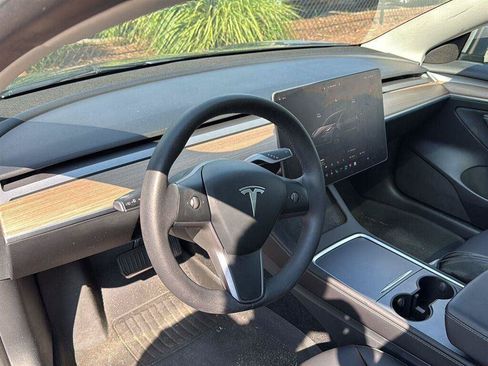 Used 2023 Tesla Model 3 Standard Range RWD image 11