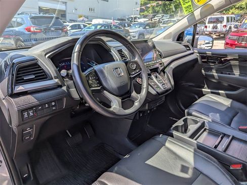 Used 2024 Honda Odyssey Touring image 14