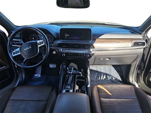 Used 2022 Kia Telluride SX w/ SX Prestige Package image 9