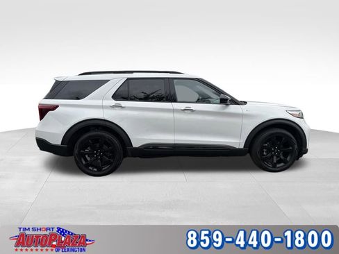 Used 2023 Ford Explorer ST-Line w/ Class IV Trailer Tow Package AWD/4WD image 11