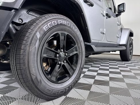 Used 2021 Jeep Wrangler Unlimited Sahara image 30