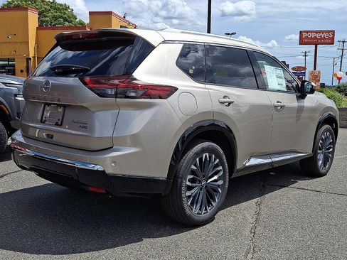 New 2026 Nissan Rogue Platinum w/ Platinum Premium Package AWD/4WD image 4