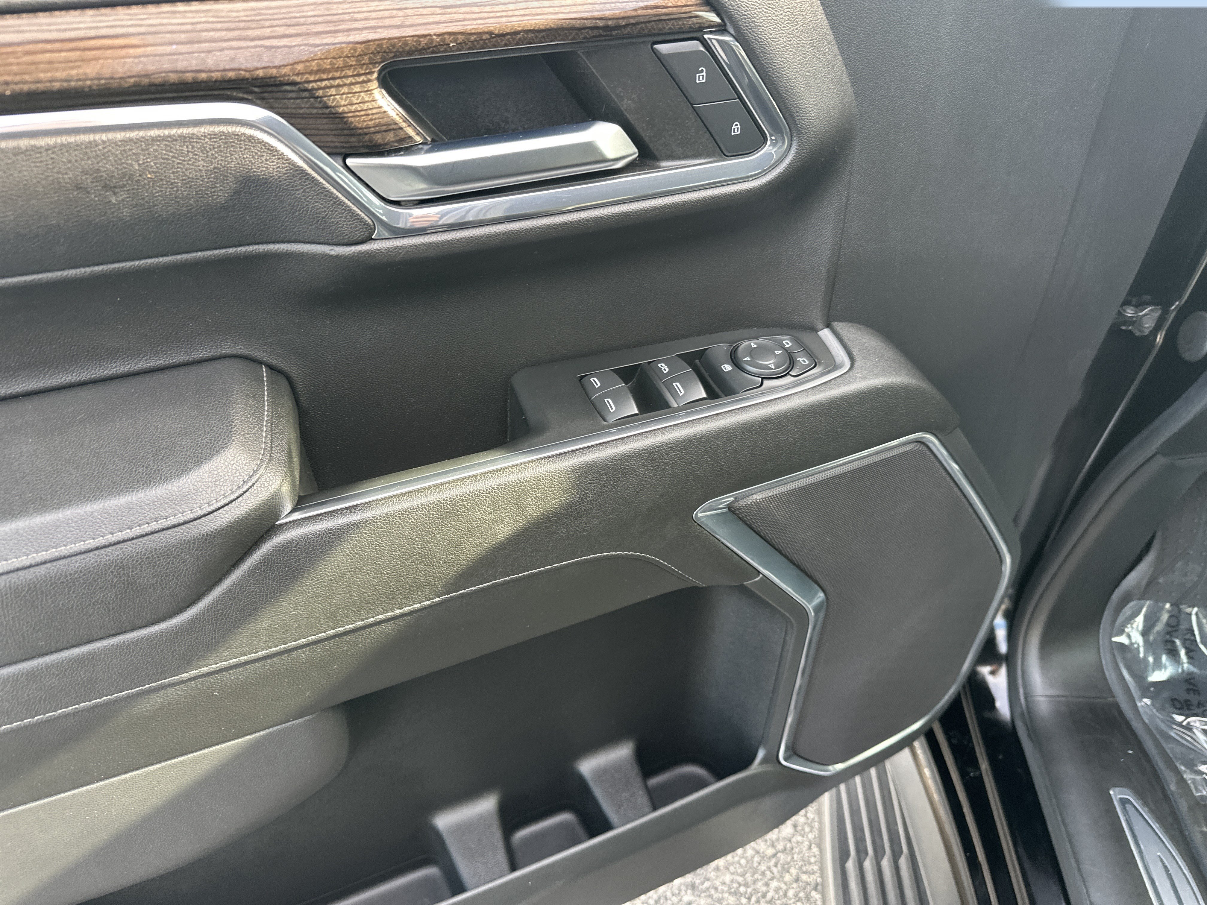 Certified 2024 Chevrolet Silverado 1500 LT AWD/4WD image 12