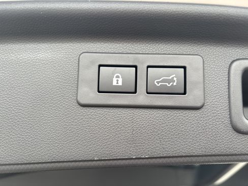 Used 2023 Subaru Forester Sport image 7