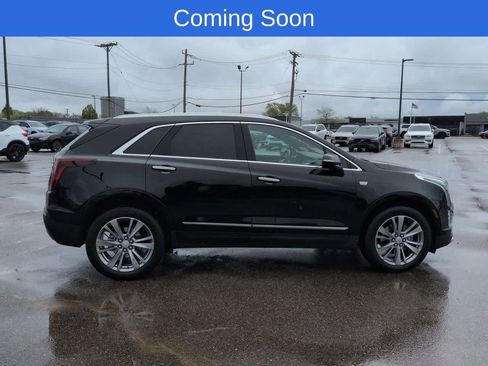 Used 2023 Cadillac XT5 Premium Luxury w/ LPO, Floor Liner Package AWD/4WD image 7