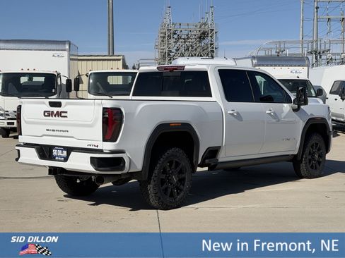New 2026 GMC Sierra 2500 AT4 w/ AT4 Premium Plus Package image 4