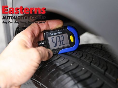 Used 2024 Toyota Corolla Cross L AWD/4WD image 28
