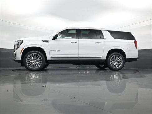 New 2026 GMC Yukon XL Denali image 30