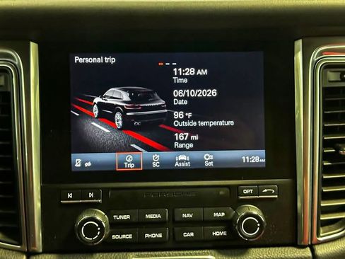 Used 2018 Porsche Macan Sport Edition AWD/4WD image 38