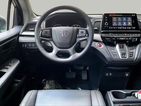 Certified 2026 Honda Odyssey EX-L image 6