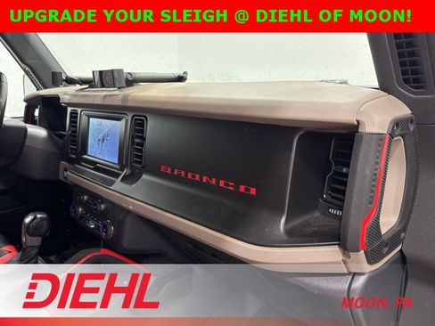 Used 2022 Ford Bronco Wildtrak image 14