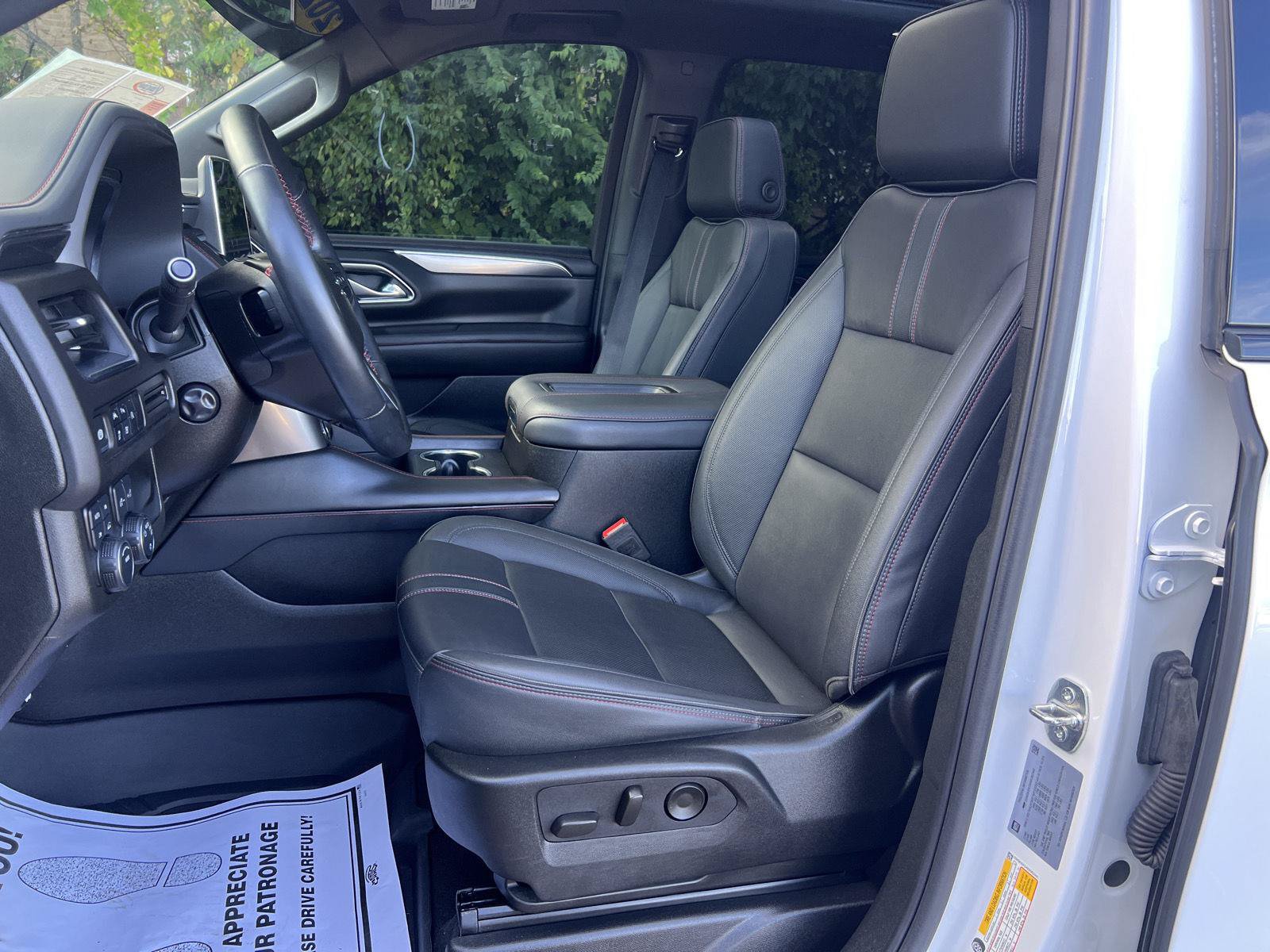 Used 2024 Chevrolet Suburban RST w/ Luxury Package AWD/4WD image 10