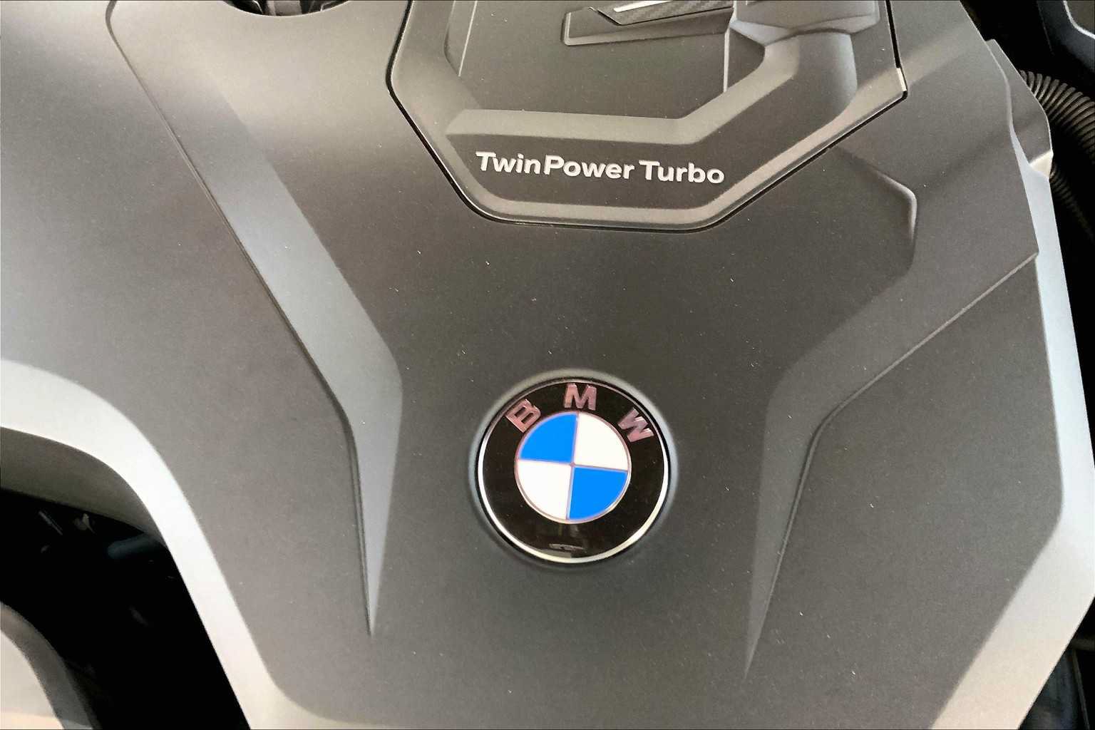 Used 2025 BMW 230i xDrive Coupe w/ Premium Package AWD/4WD image 17