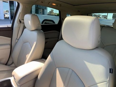Used 2013 Cadillac SRX Premium image 24