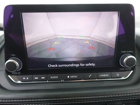 Used 2022 Nissan Rogue SV image 18