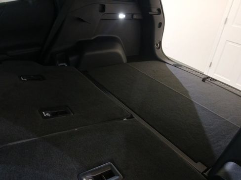 Used 2025 Chevrolet Equinox LT FWD image 11