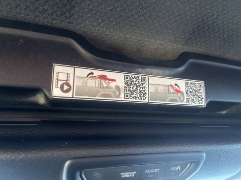 Used 2023 Jeep Wrangler Sport S image 23