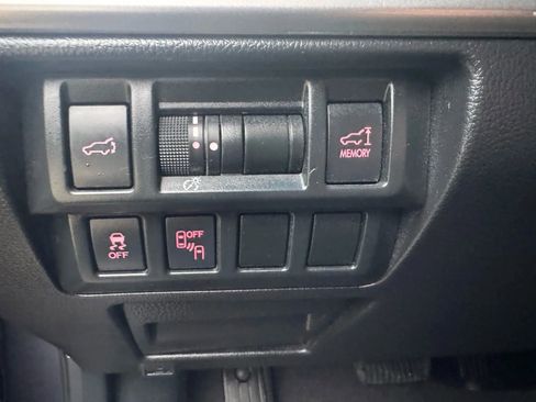 Used 2015 Subaru Outback 2.5i Limited image 19