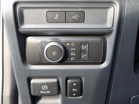 Used 2022 Ford Expedition XLT image 17