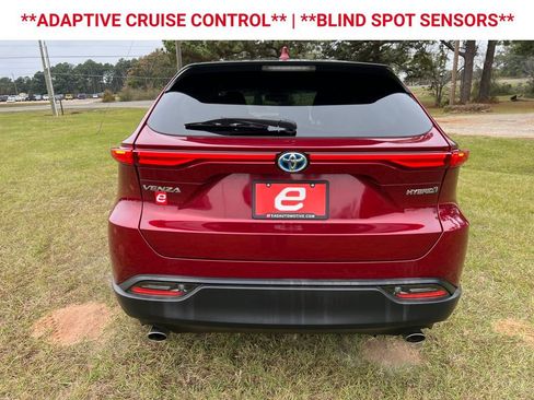 Used 2021 Toyota Venza LE w/ Carpet Mat Package (TMS) image 7