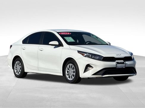 Used 2024 Kia Forte LX FWD image 7