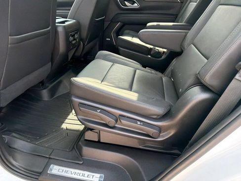 Used 2021 Chevrolet Tahoe LT w/ Luxury Package AWD/4WD image 19