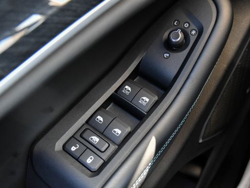 Used 2023 Jeep Grand Cherokee Trailhawk w/ Advanced Protech Group II AWD/4WD image 44